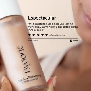 Limpiador  exfoliante para reducir puntos negros, reducir manchas, iluminar la piel y reducir los poros. Con ácidos exfoliantes y polvo de arroz. Quien lo prueba la encanta, tiene buenas reviews.