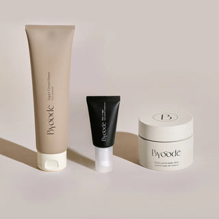 Trío antiarrugas con limpiador con ácidos exfoliantes, sérum antiedad y antiarrugas con retinal y crema nutritiva antiedad.
