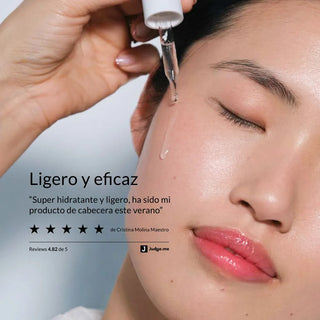 Sérum con ácdio hialurónico de varios pesos moleculares para hidratar y rellenar la piel. Además la protege, calma y equilibra con okra y CICA o centella asiática. Hidrata, rellena y redensifica. La reviews o reseñas son muy positivas, de cinco estrellas.