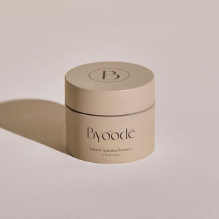 Lotus & Spirulina Romance es la crema hidratante de Byoode