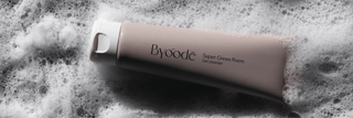 Super Green Poem, de Byoode, es el gel limpiador facial apto para todo tipo de pieles