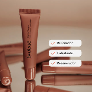 Chía Lip Therapy destaca por su acción rellenadora, hidratante y regeneradora, dejando los labios visiblemente más suaves y nutridos.
