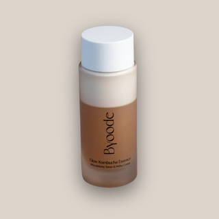 Producto equilibrante multifunción. Sirve como tónico equilibrante, sérum antioxidane y crema ligera en pieles grasas.