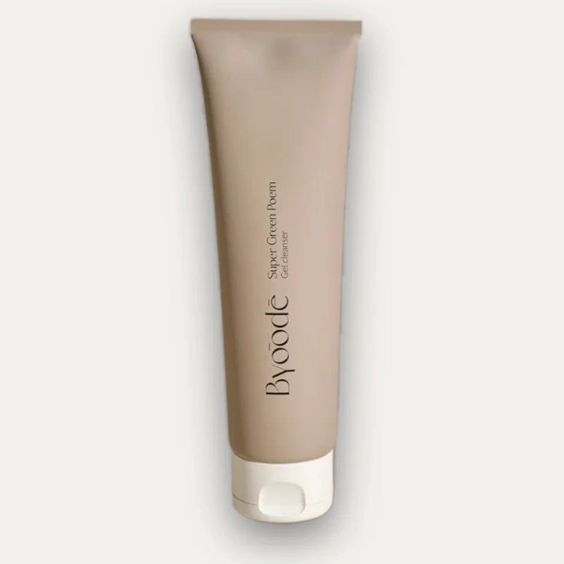 Limpiador en gel ultra espumoso con antioxidantes y suave acción exfoliante.